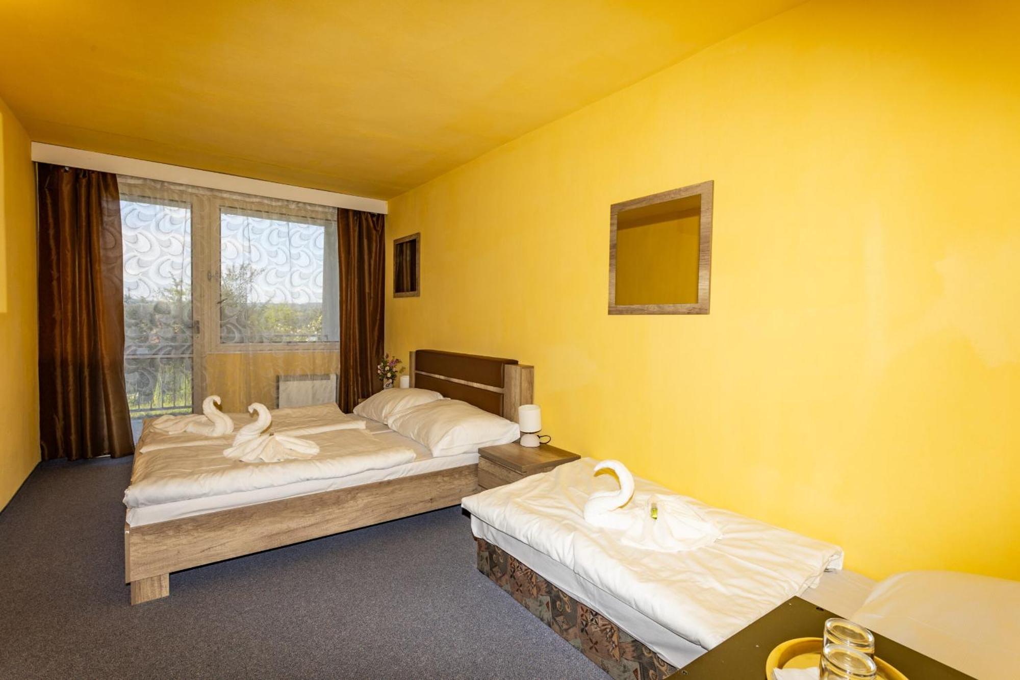 Panorama Orlik Otel Klucenice Dış mekan fotoğraf